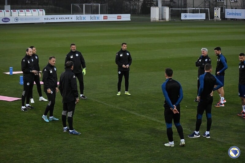 Hadžibegić je prvi put trenirao Zmajeve (Foto: NS BiH)