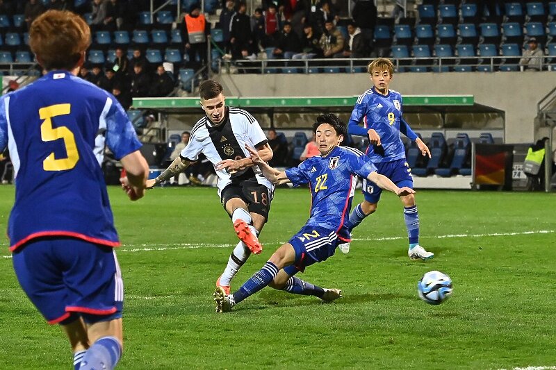 Trenutak kada je Huseinbašić postigao gol (Foto: Twitter)