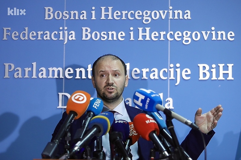 Reakcija delegata SDA na najavu novih odluka visokog predstavnika u BiH (Foto: I. L./Klix.ba)