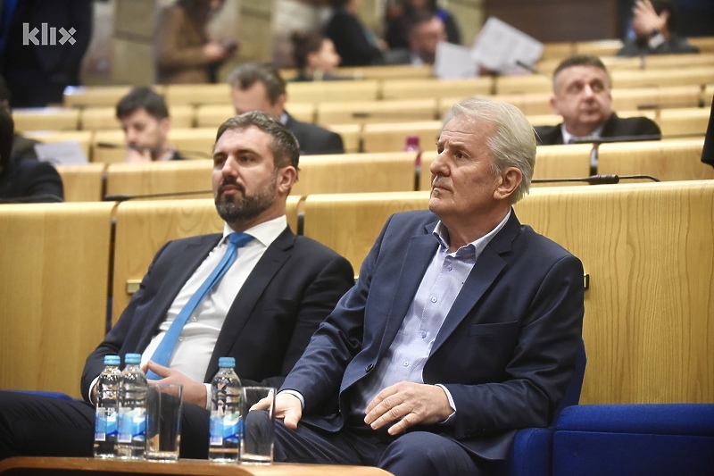 Potpredsjednici FBiH Igor Stojanović i Refik Lendo (Foto: T. S./Klix.ba)