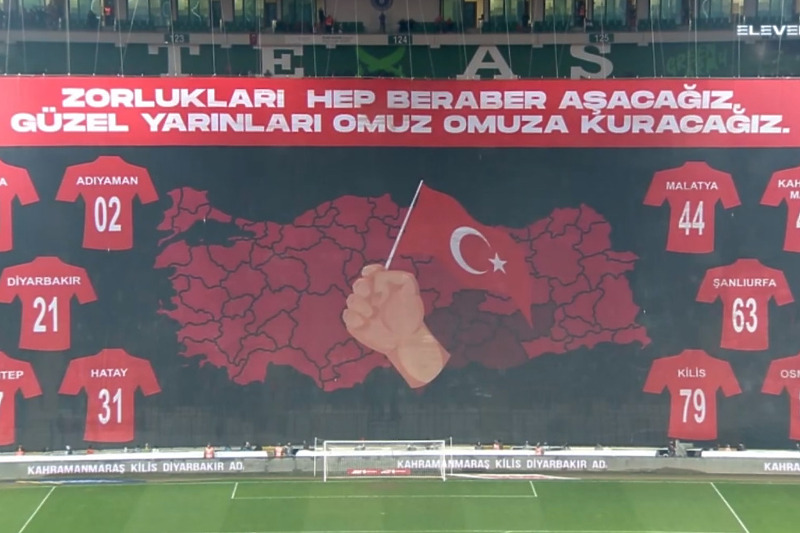 Poruka turskih navijača (Foto: Screenshot)