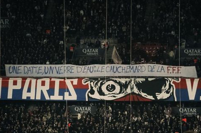 "Hurma i čaša vode, noćna mora za Nogometni savez Francuske", stoji u paroli (Foto: Twitter)