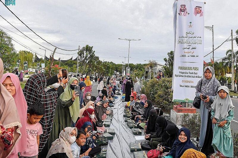 Najduži iftarski stol postavljen u Indoneziji