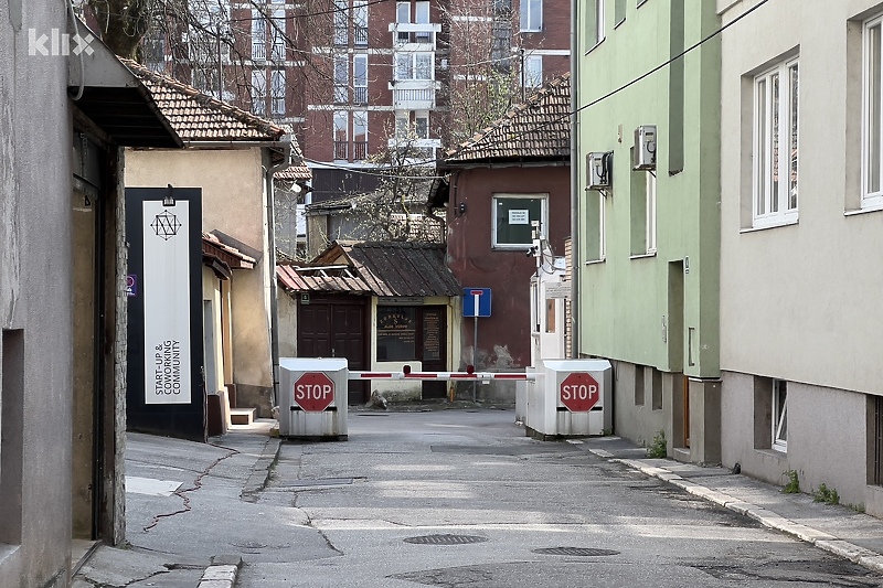 Prolaz koji vodi ka rezidenciji ambasadora SAD-a u Sarajevu (Foto: I. Š./Klix.ba)