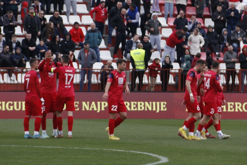 Treća pobjeda Rođenih u nizu (Foto: G. Š./Klix.ba)