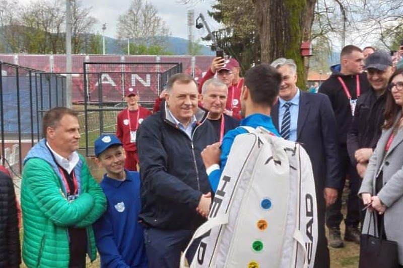 Dodik je srdačno dočekao Đokovića na turniru u Banjoj Luci (Foto: SNSD)