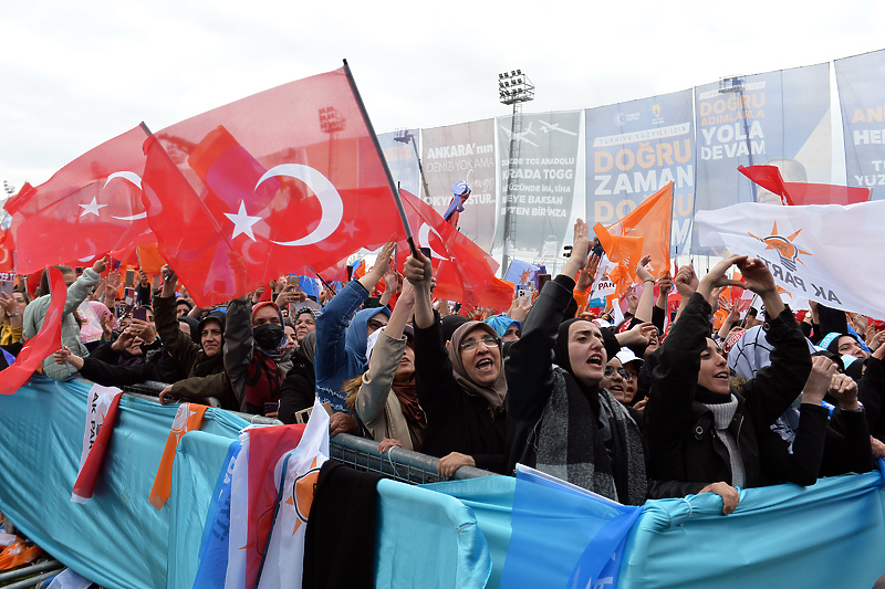 U Ankari i Izmiru danas su održani skupovi koji su najavili predstojeće predsjedničke izbore