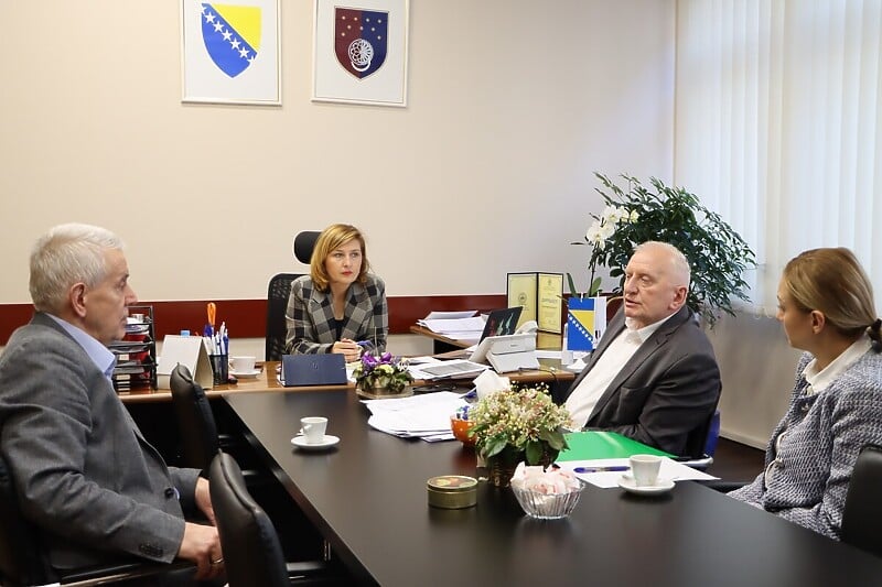 Sastanak predstavnika Vlade KS i Medžlisa Islamske zajednice u Sarajevu (Foto: Vlada KS)