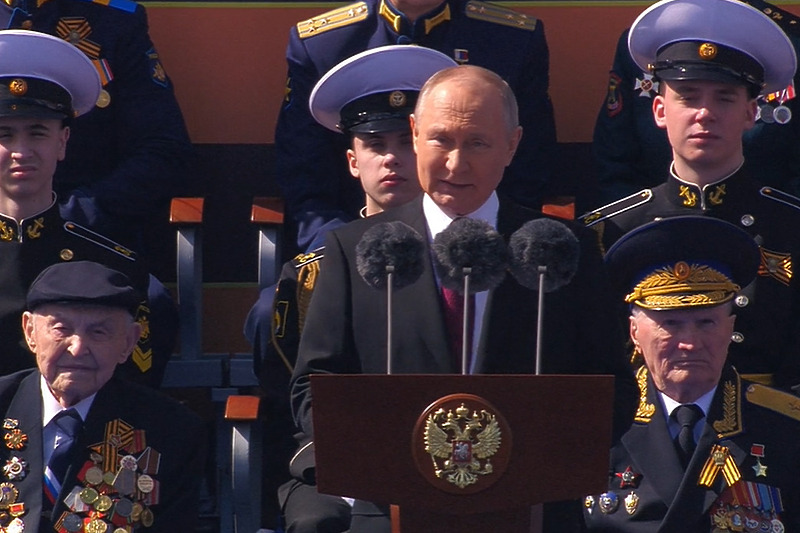 Veterani sjedili pored Putina (Screenshot: Ured ruskog predsjednika)