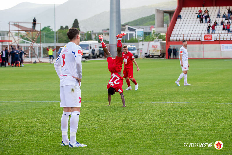 Raphael Lea'i proslavlja prvijenac za Velež (Foto: FK Velež)