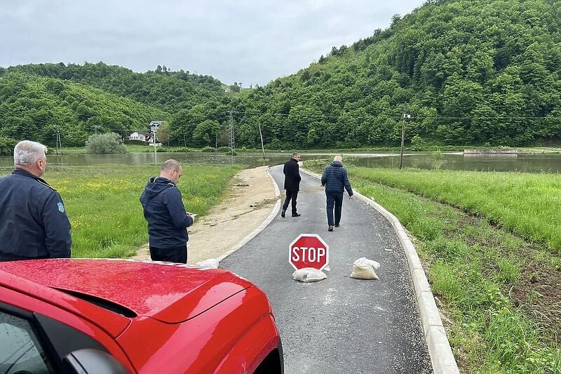 Foto: Vlada USK / Poplave u Velikoj Kladuši