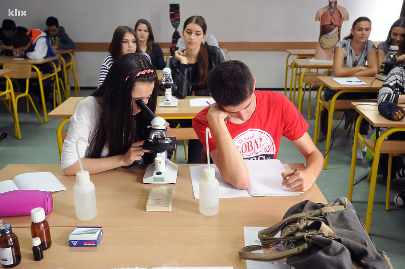 Tuzlanski učenici (Foto: Arhiv/Klix.ba)