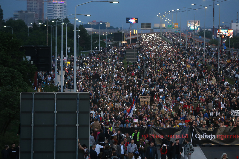 Fotografija s protesta "Srbija protiv nasilja", Beograd; 19. maj (Foto: EPA-EFE)