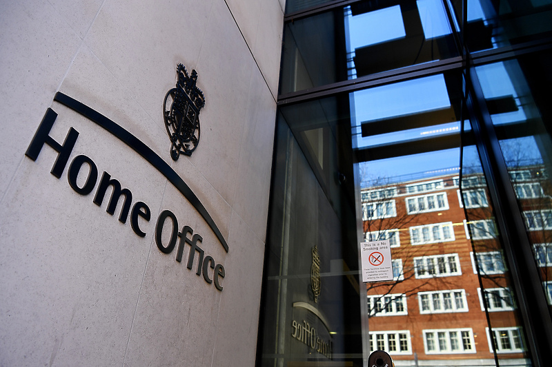 Britanski "Home Office" muku muči sa migrantima (Foto: EPA-EFE)