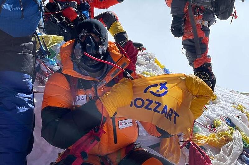 Tomislav Cvitanušić na vrhu Everesta