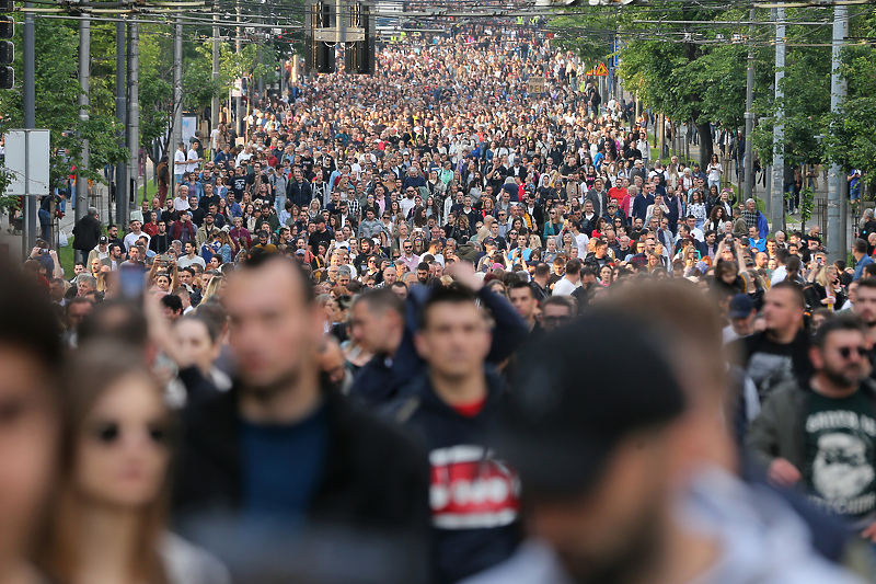 Fotografija s jednog od ranijih protesta u Beogradu (Foto: EPA-EFE)