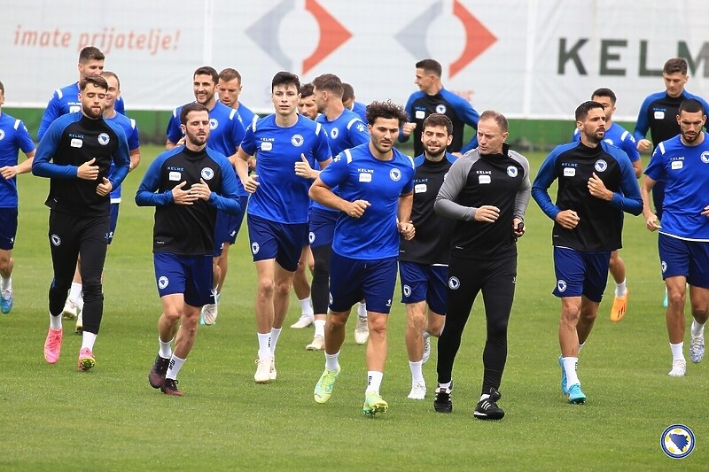 Sead Kolašinac na treningu reprezentacije BiH (Foto: NS BiH)