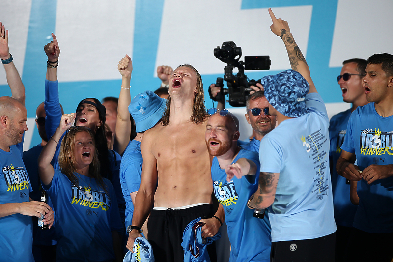 Slavlje nogometaša Manchester Cityja na ulicama grada Manchestera (Foto: EPA-EFE)