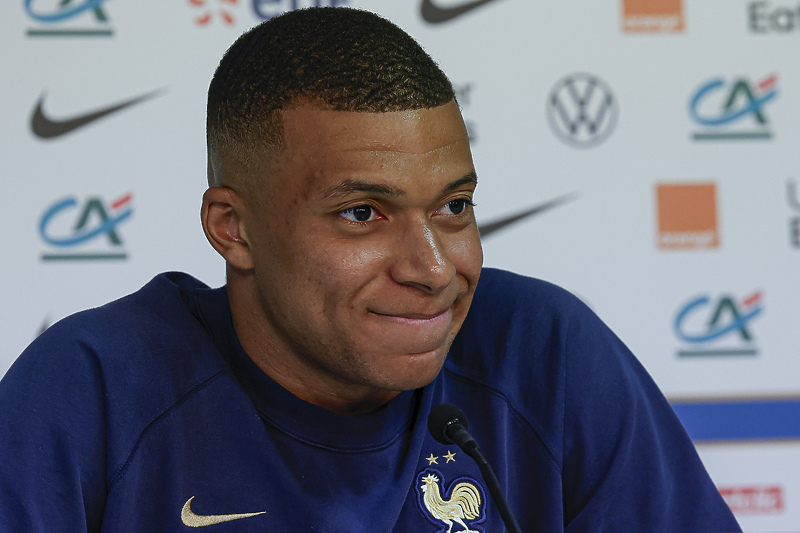 Mbappe ostaje u PSG-u (Foto: EPA-EFE)