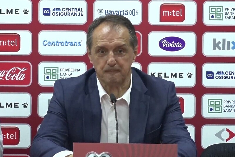 Faruk Hadžibegić na konferenciji za medije (Foto: Screenshot)