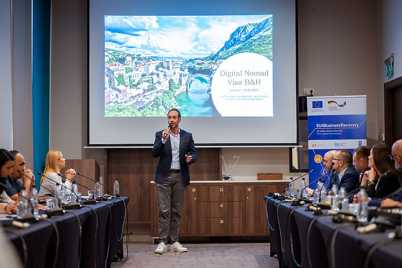 Investitor i biznismen Jan de Jong na današnjoj panel diskusiji u Sarajevu