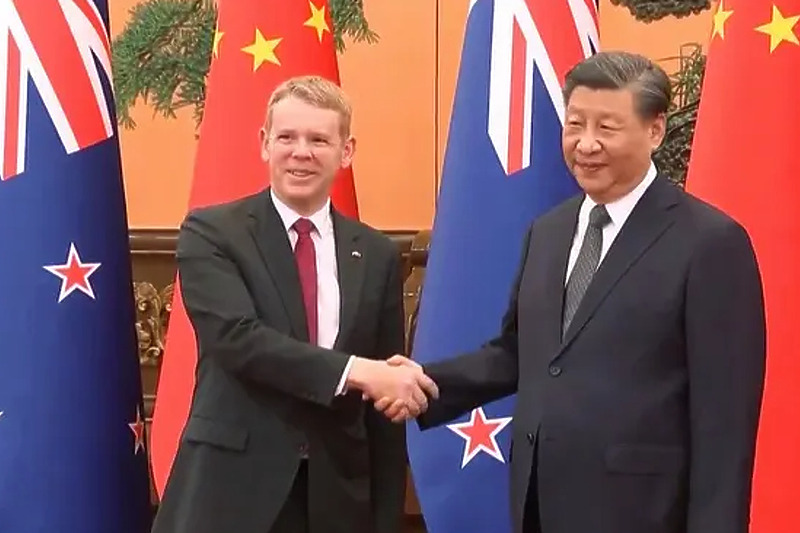 Chris Hipkins i Xi Jinping (Foto: Twitter)