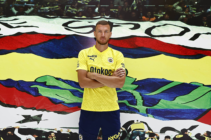 Džeko je novi napadač Fenerbahčea (Foto: Fenerbahče)