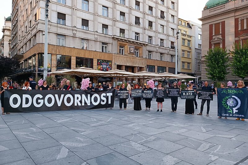 Iz Beograda pozivaju na odgovornost za počinjeni genocid u Srebrenici (Foto: Twitter)