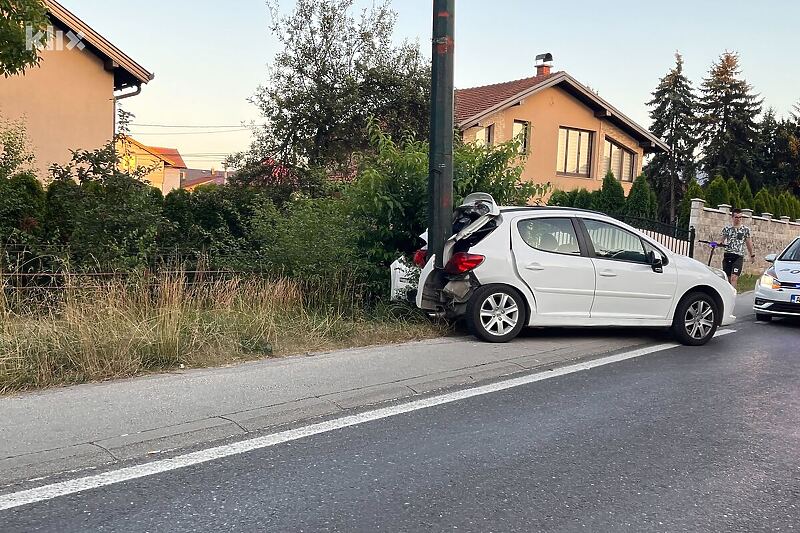 Saobraćajna nesreća na Stupu (Foto: Klix.ba)