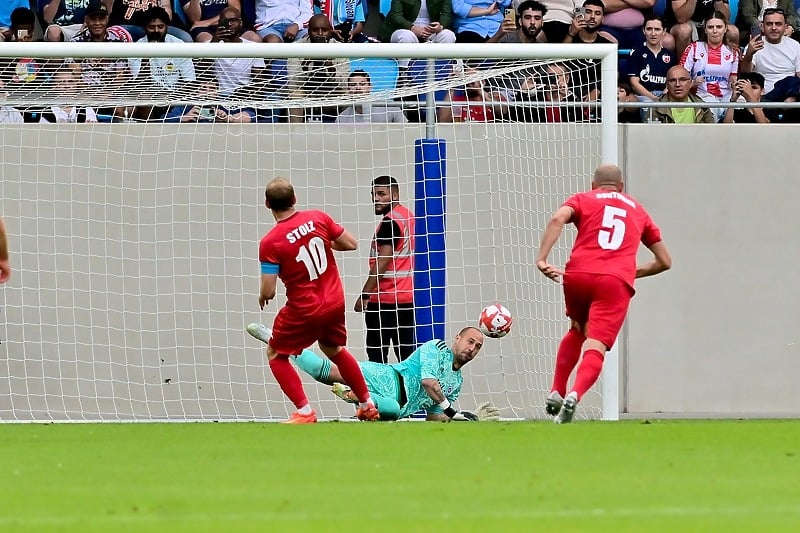 Trenutak kada je Borjan odbranio penal (Foto: ŠK Slovan Bratislava)