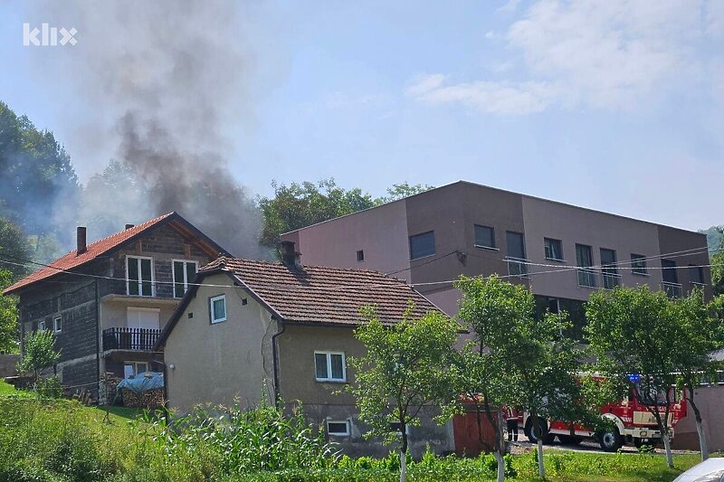 U mjestu Čajdraš kod Zenice došlo je do eksplozije plina (Foto: Klix.ba)