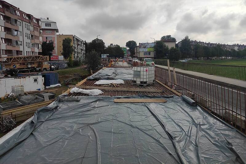 Betoniranje desne površine mosta (Foto: Ceste FBiH)