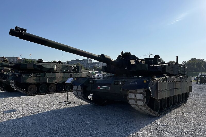 Tenkovi već dopremljeni u centar Varšave (Foto: Ministarstvo odbrane Poljske)