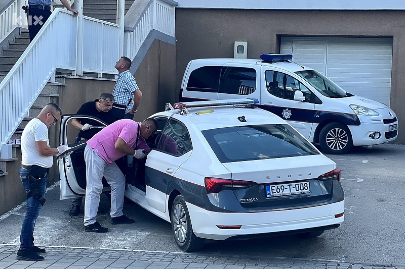 Sulejmanović je pucao i na policijski automobil (Foto: A. K./Klix.ba)