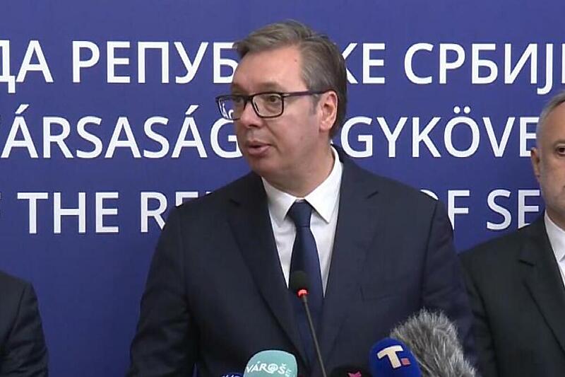Vučić: Ne sjedim na dvije stolice, u komšiluku se ambasadori pitaju ko će  kuhati kafu u vladama