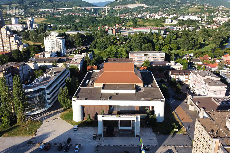 Bosansko narodno pozorište Zenica (Foto: E. M./Klix.ba)