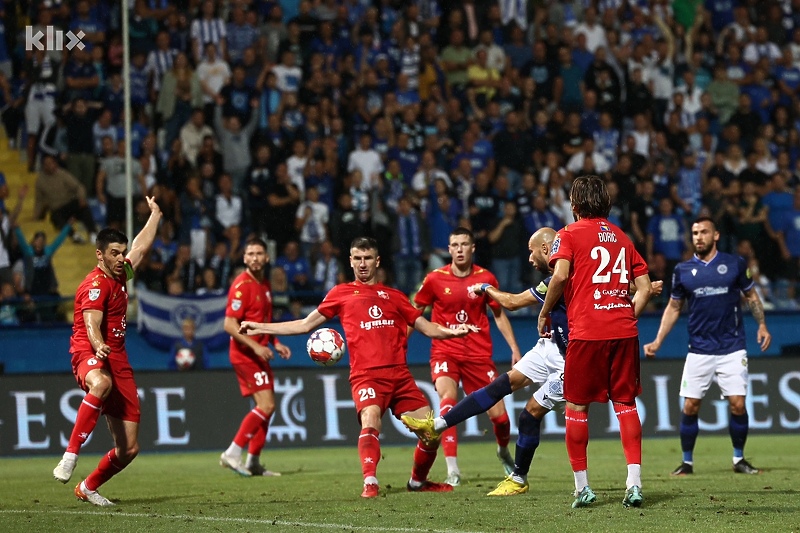 Tenzije na Grbavici jučer (Foto: I. L./Klix.ba)