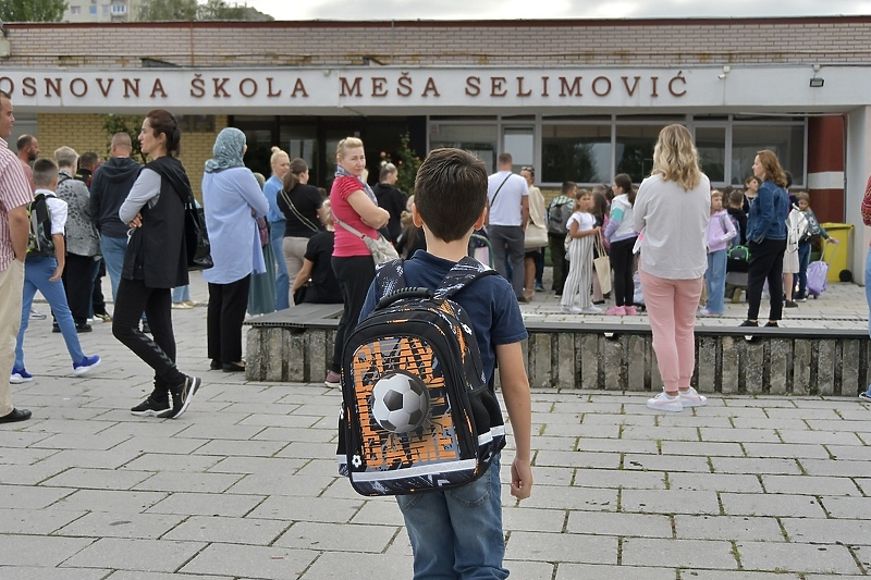 Učenici se vraćaju u školske klupe (Foto: I. Š./Klix.ba)