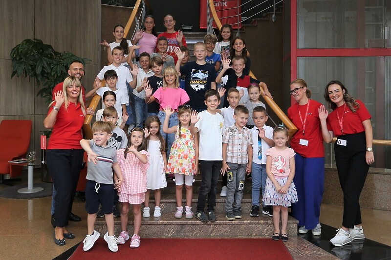Addiko Bank Sarajevo upotpunio je početak škole prvačićima svojih zaposlenika