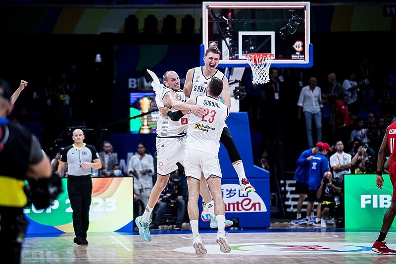 Slavlje košarkaša Srbije nakon pobjede protiv Kanade (Foto: FIBA)