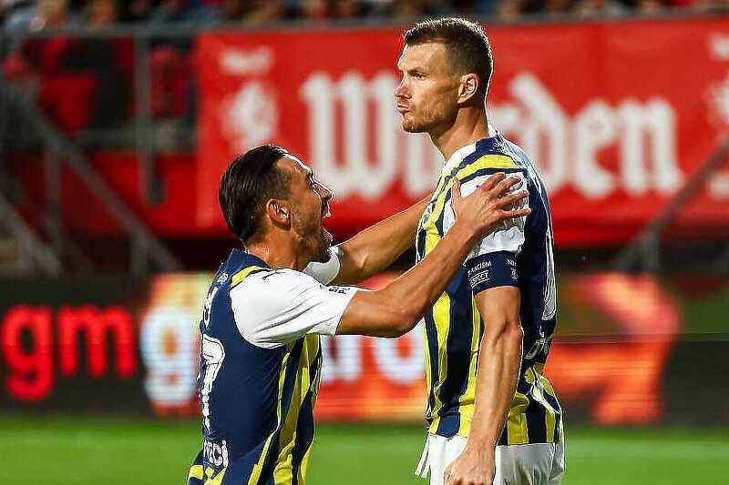 Džeko igra u vrhunskoj formi od dolaska u Fenerbahče (Foto: Twitter)