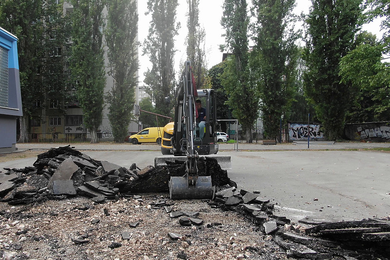 Sanacija dvorišta Osnovne škole Grbavica 1 (Foto: Općina Novo Sarajevo)