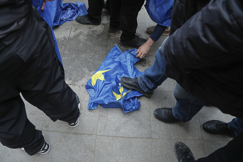 Protesti protiv Zapada u Tbilisiju (Foto: EPA-EFE)