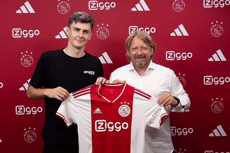 Benjamin Tahirović i Sven Mislintat (Foto: AFC Ajax)