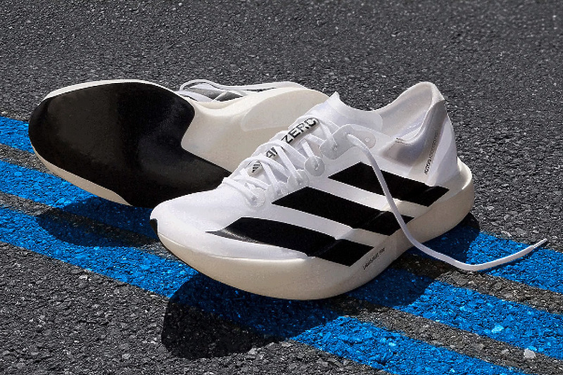 Adidas predstavio patike od 500 eura: "Superobuća" u kojoj je srušen rekord  na maratonu u Berlinu
