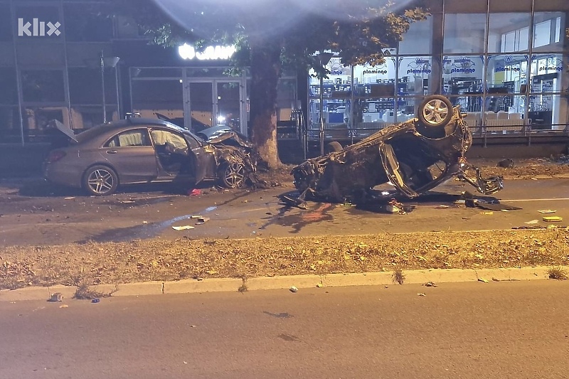 Uništeni automobili nakon stravičnog sudara (Foto: Arhiv/Klix.ba)