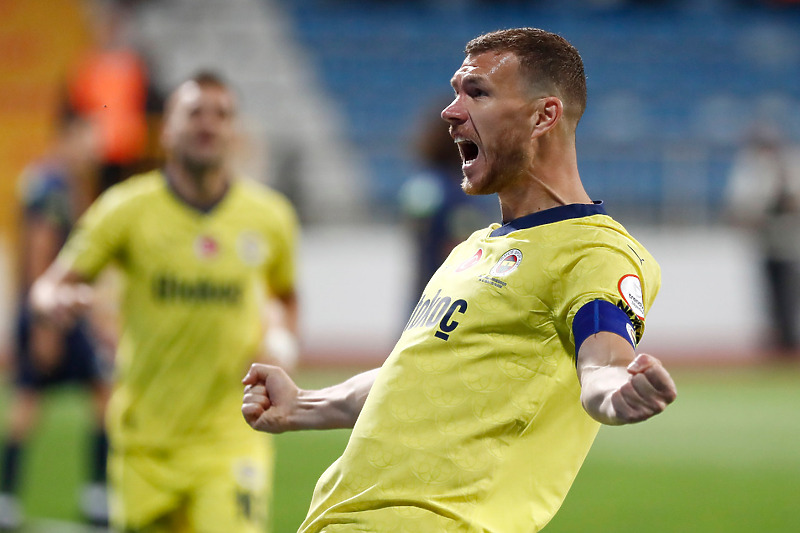 Džeko nastavlja briljirati (Foto: Fenerbahče)