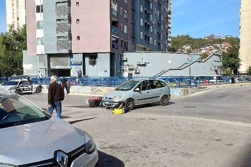 Saobraćajna nesreća u Paromlinskoj ulici (Foto: Čitatelj)