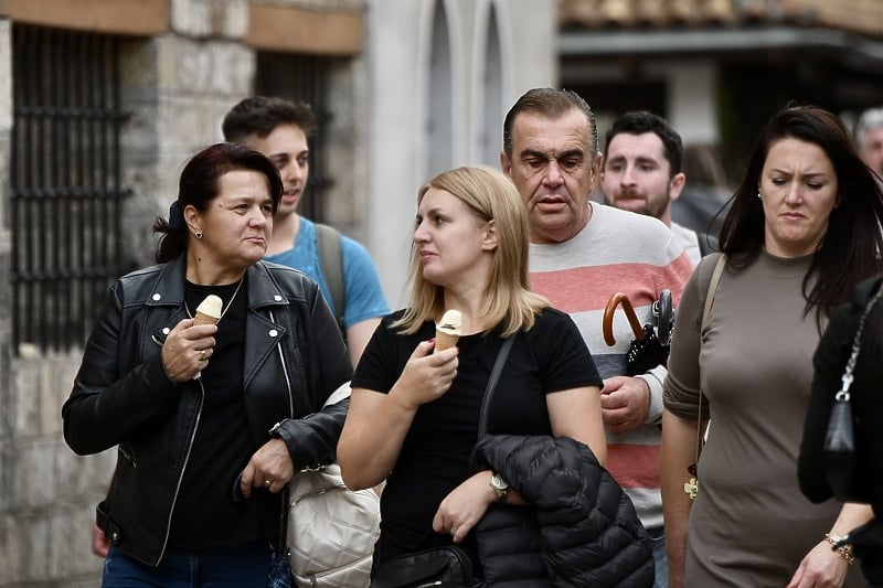 Na sarajevskim ulicama veliki broj građana i turista (Foto: D. S./Klix.ba)