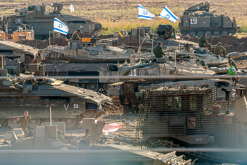 Tenkovi u blizini Pojasa Gaze (Foto: EPA-EFE)